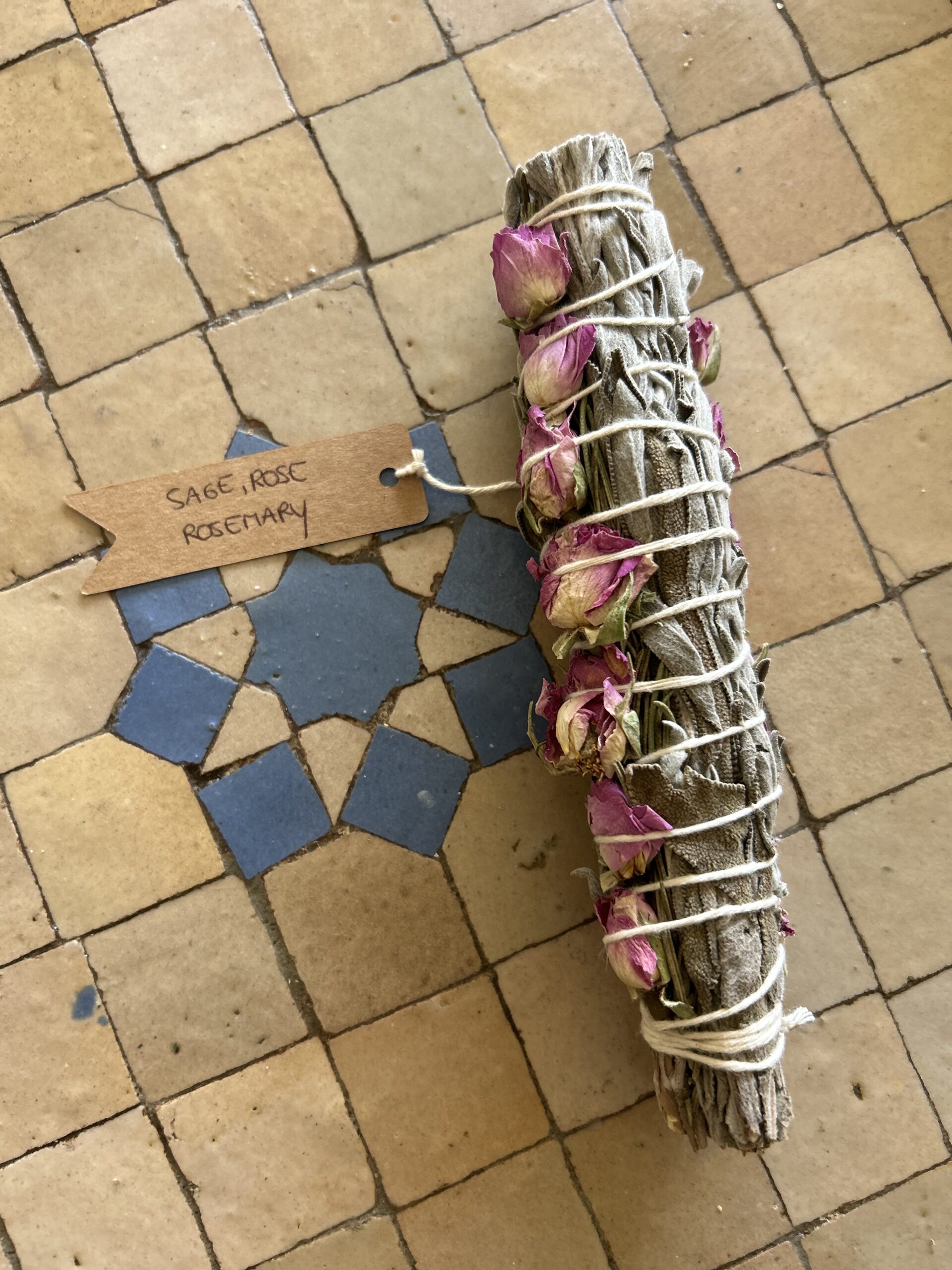 fagots de sauge & plantes sacrées fagots de sauge & plantes sacrées